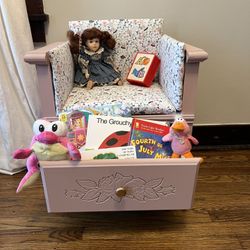 Toddler Reading Chair (pink)