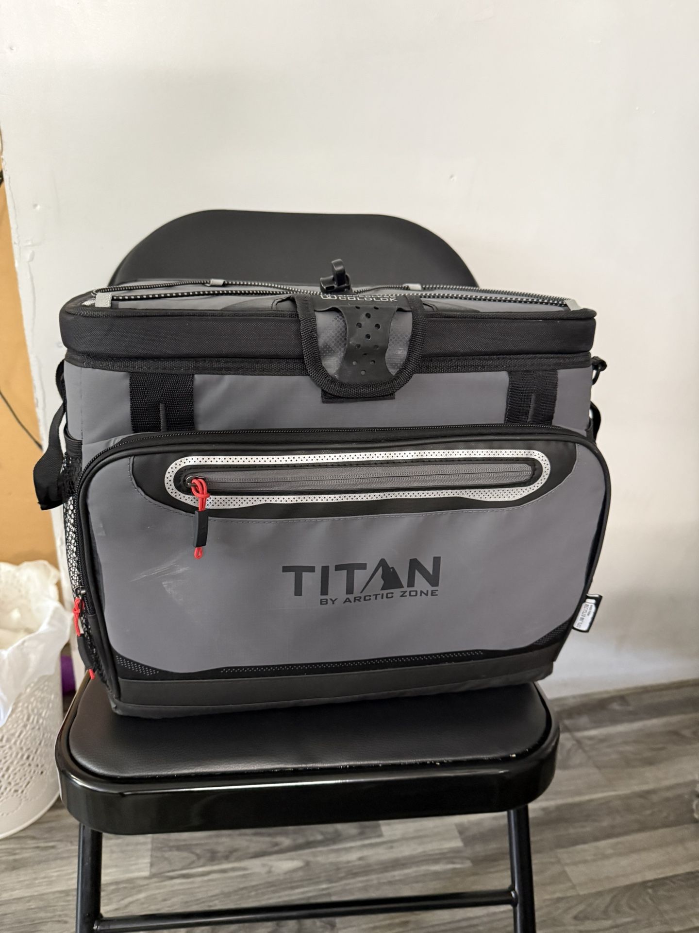 Titan by Arctic Zone Deep Freeze Cooler - Zipperless Hardbody