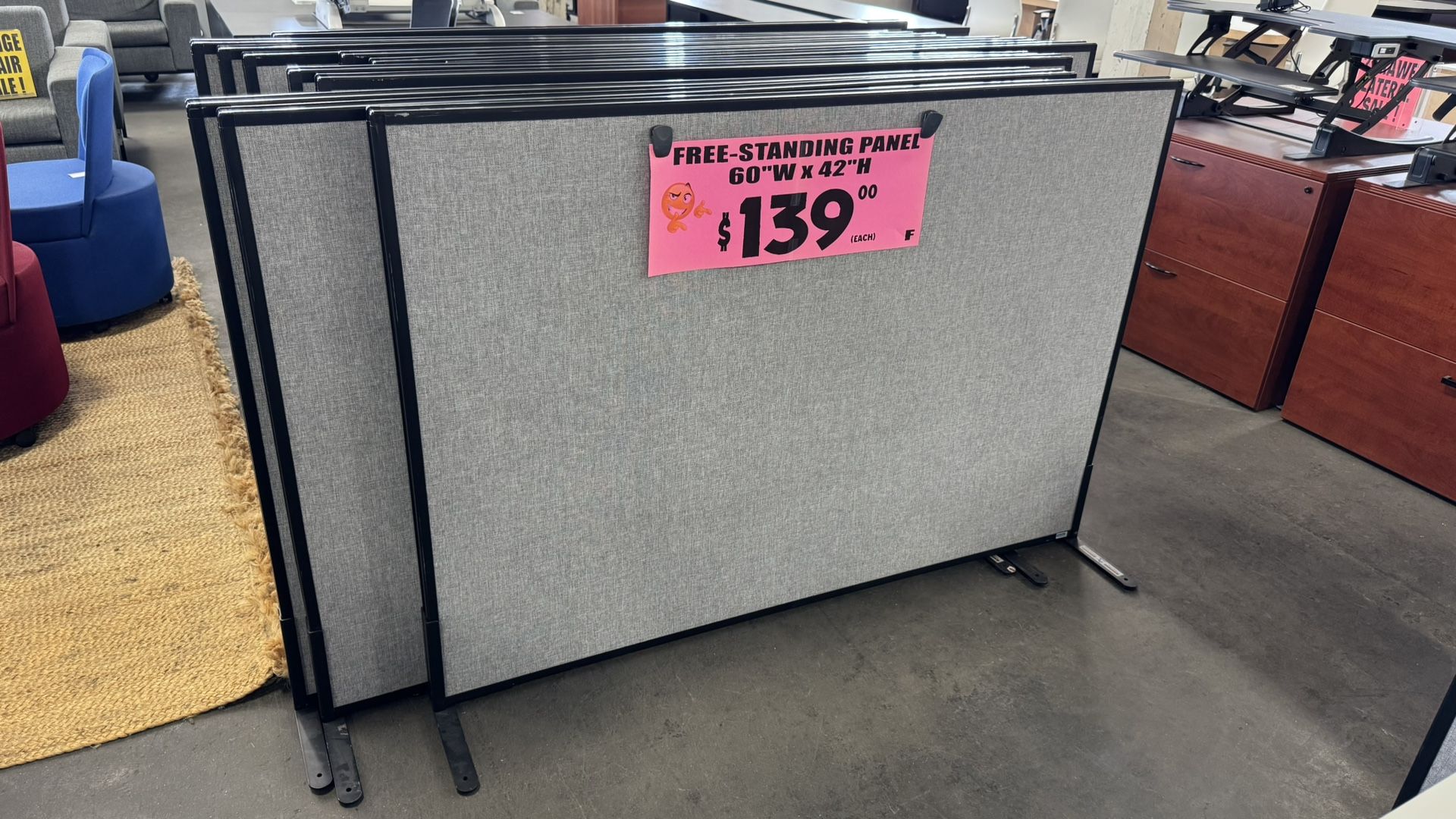 Free-Standing Panel 24″H