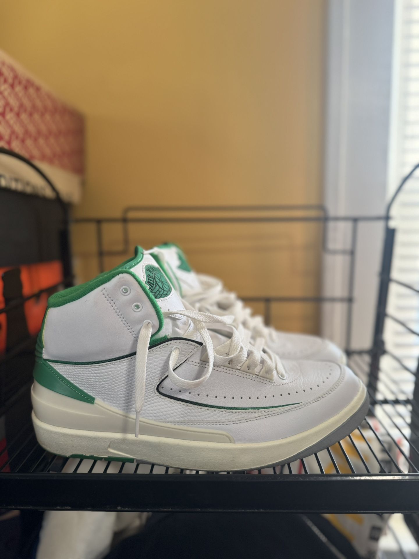 Air Jordan Retro 2 Lucky Green