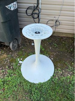 Mid-century modern tulip base