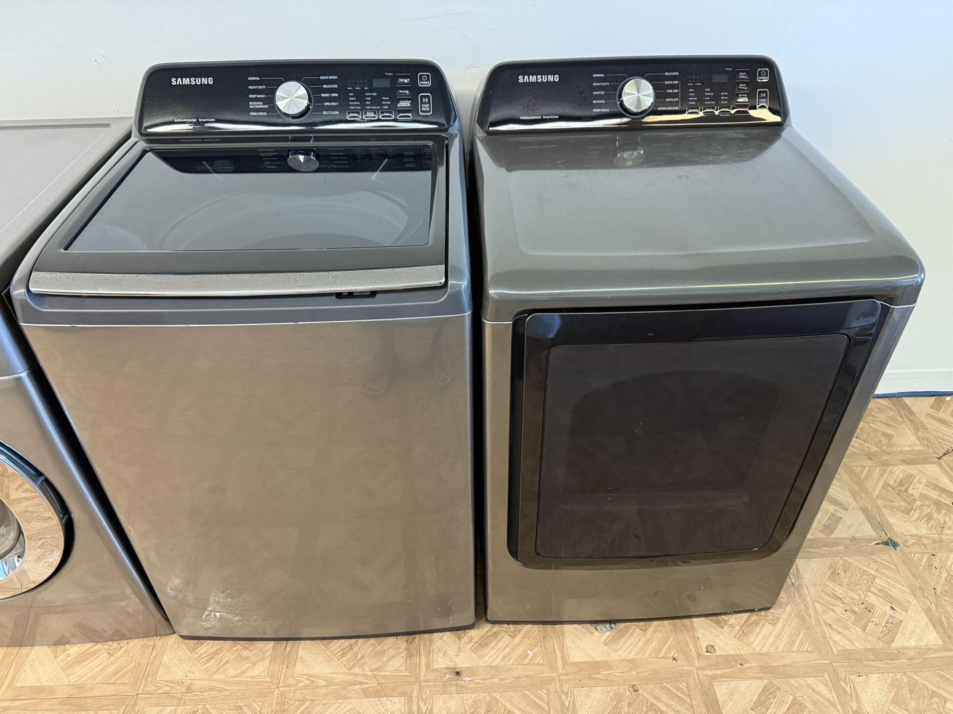 LIKE NEW SAMSUNG WASHER AND DRYER SET.
