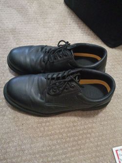 Casual shoes . Black. Perry ellis. 13 wide