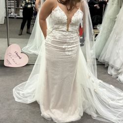 Never Worn Wedding dress