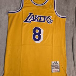 Kobe Bryant Los Angeles Lakers Jersey Size M 
