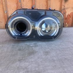 Headlight Dodge. Challenger.  OEM. Used. Left Driving   Side   2015-2016-2017-2018-2019-2020-2021. 
