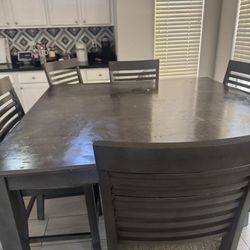 Dinning Table 