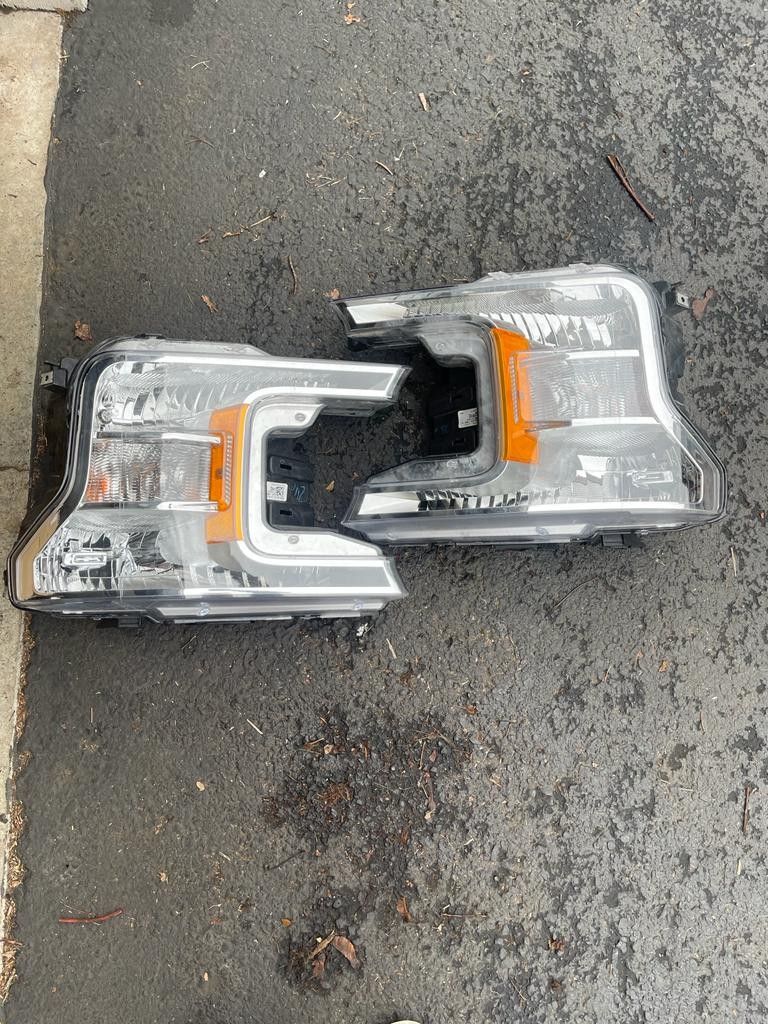Headlights Ford F150 2018