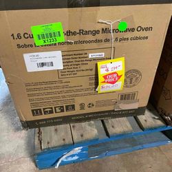 MAGIC CHEF MCO165UW 1.6 cu. ft. Over the Range Microwave UZ6W