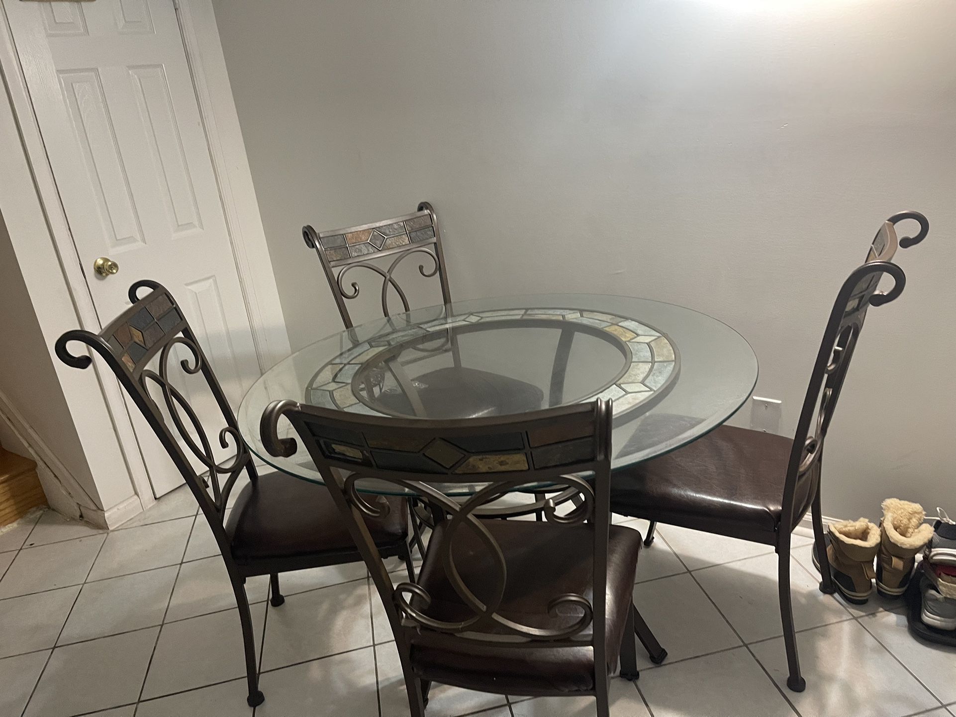 Glass Dining Room Table Of 4 Chairs 