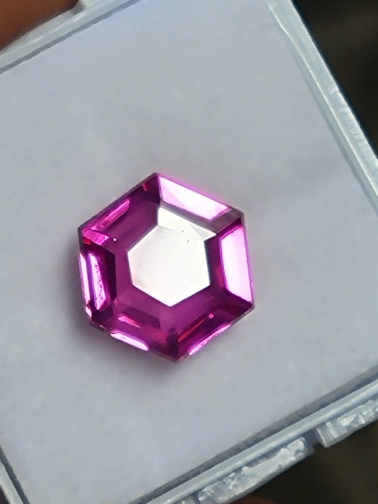 Hexagon 5.00 Ct Certified Natural Pink Sapphire Loose Gemstone