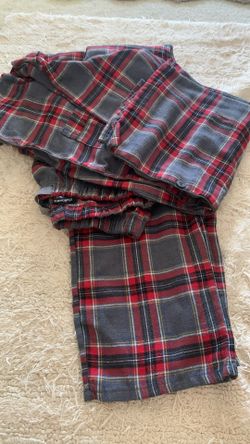 Men’s Pajamas Set, Size Small.