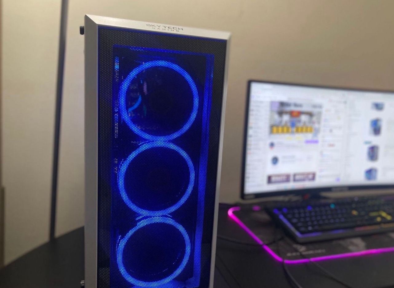 Skytech Chronos Gaming PC Desktop - AMD Ryzen 7 2700X, NVIDIA RTX 2070 Super 8GB, 16GB DDR4 (2X 8GB), 1TB SSD, B450M Motherboard, 650 Watt Gold (2700X