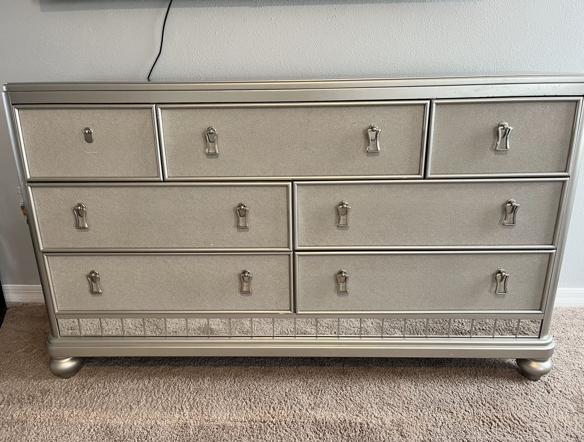 American Signature Dresser