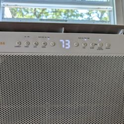 Midea U shaped SMART air conditioner 12000 BTU