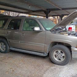 2003,Chevy Tahoe  5.3 Ltr 275000 Miles.