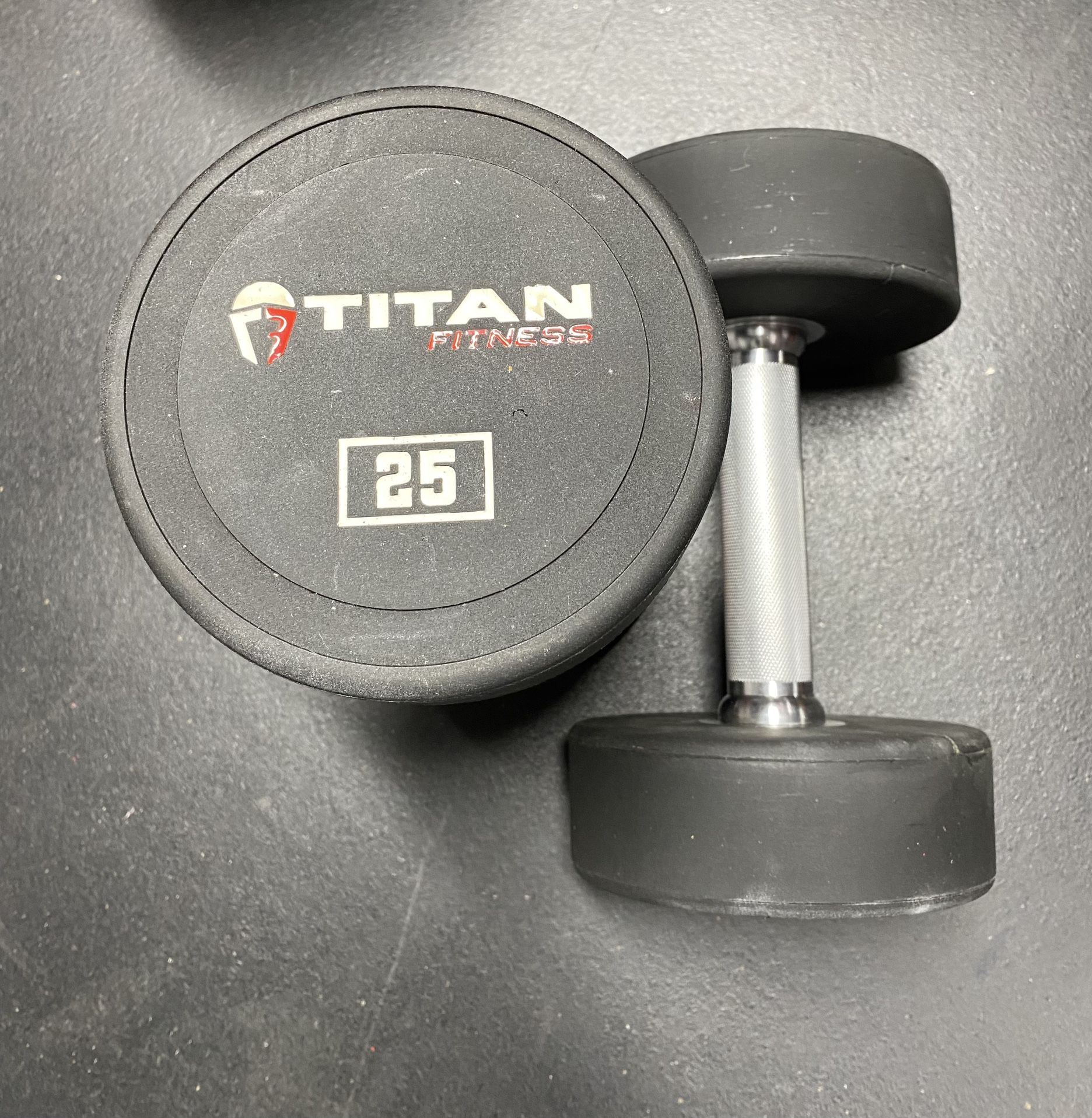 Titan Fitness 25 Pound Pair Round Urethane Dumbbells