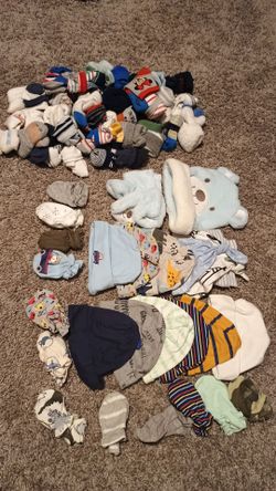 Baby boy hats/mits/socks $5