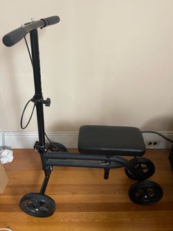 Knee scooter