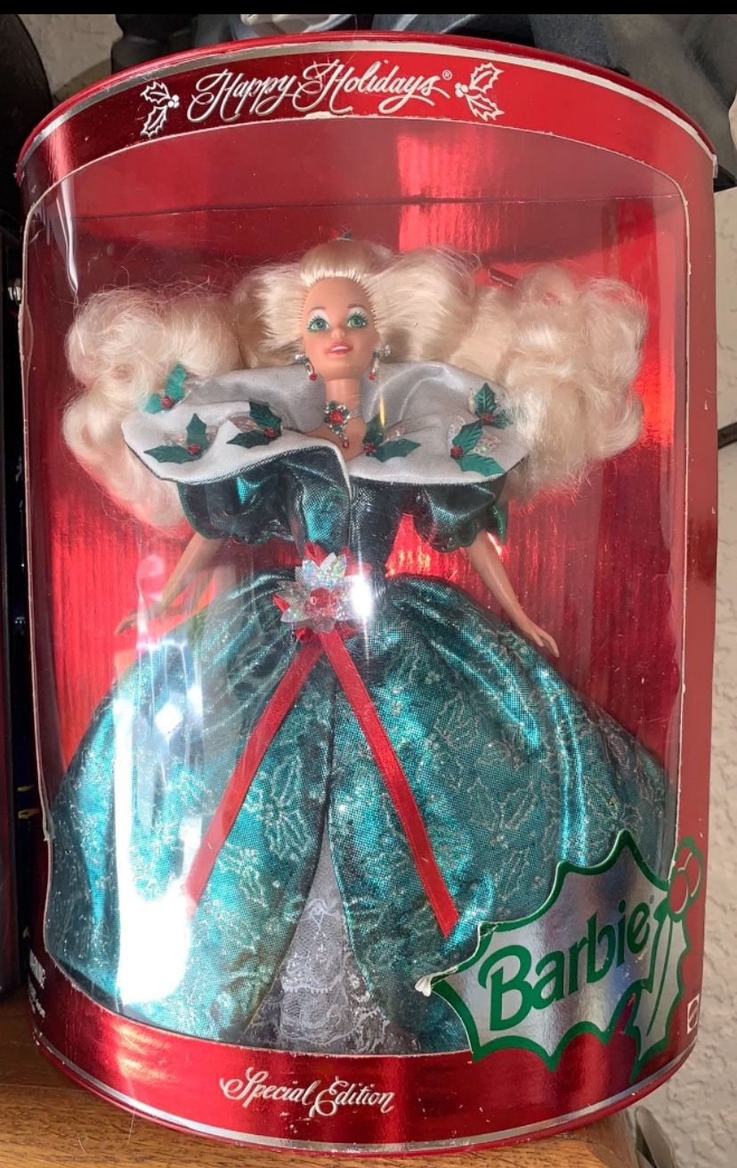 Vintage 1995 Happy Holidays Special Edition Christmas Barbie