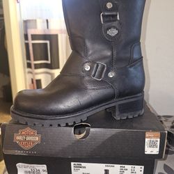 Harley Davidson Riding women boots.