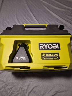 RYOBI 3 gallon  wet/dry vacuum