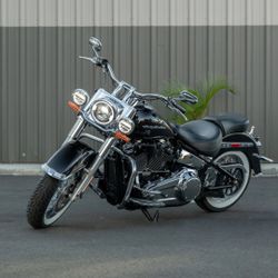 2018 HARLEY DAVIDSON FLDE DELUXE