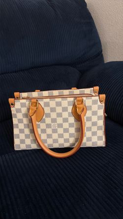 Beautiful purse, lightly used