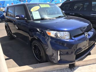 Suv & trucks Jeep Compass and Ford Explorer and trucks