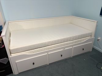 IKEA Hemnes White Daybed with Drawers