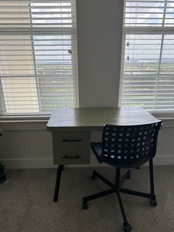 Desk With Chair! Must Go ASAP! $150 For Both!