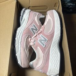 New Balance 2002R Pink Sand 