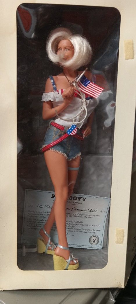 Playmate Of The Year 2002 Dalene Kurtis Miss September 2001