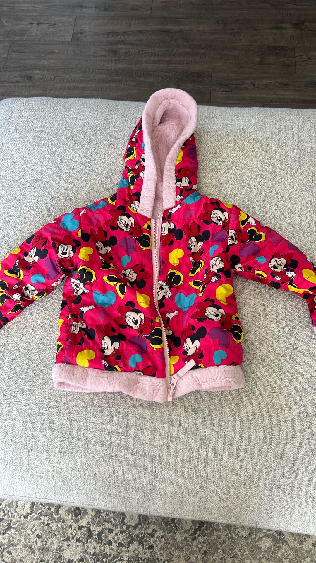 Disney Minnie Size 4 T