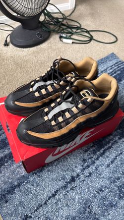 Nike Air Max 95 Men’s Size 13 Black Elemental Gold Summit White