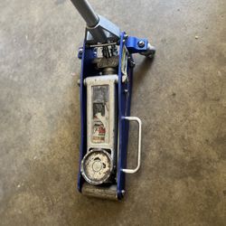 Pittsburgh 1.5 Ton Low-profile Racing Floor Jack With Rapid Pump