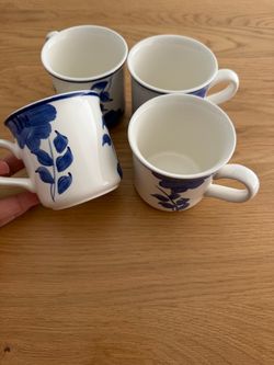 French Country Blue Flower Cup Set