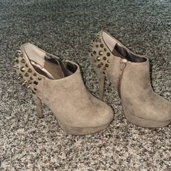 Beige Aldo Heels Size 6