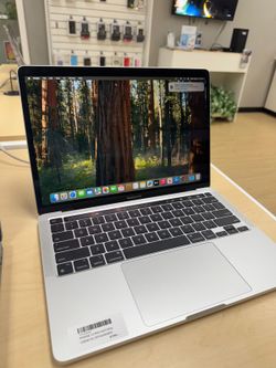 MacBook Pro M2 13 inch  8GB 256Gb silver