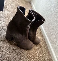 Gray via spaga suede boots size 6.5