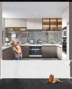 Retractable Mesh Baby and Pet Safety Gate
