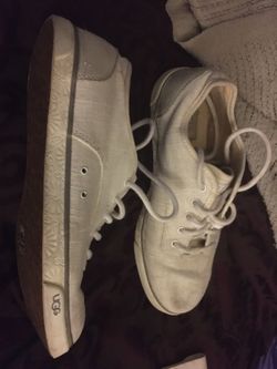 Australian UGGs like new size 10 only 40 firm,,