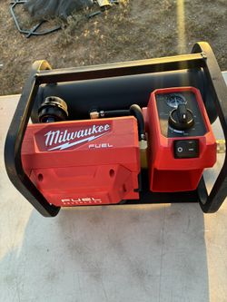Milwaukee Fuel Quiet 2 gal. Air Compressor-18V Tool Only