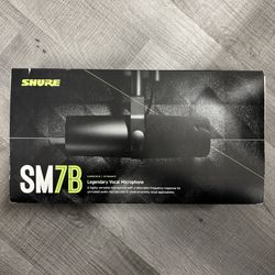 Shure - SM7B Cardioid Dynamic Vocal Microphone