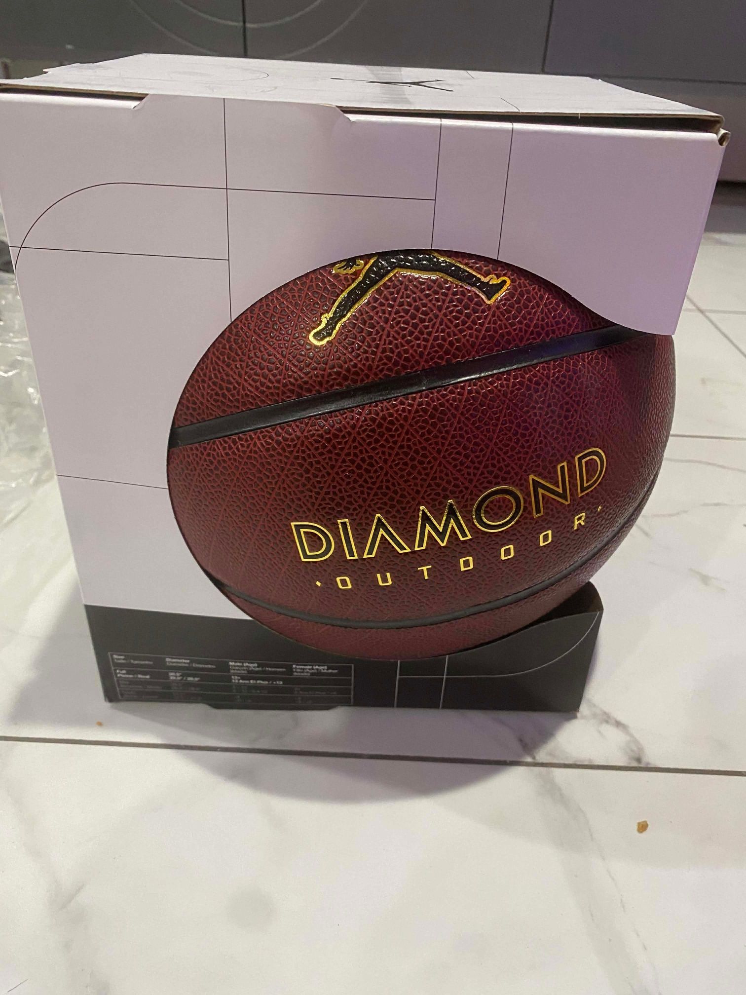 Nike Jordan Diamond 8P Basketball Ball Size 7 29.5" Amber/Metallic Gold Ball