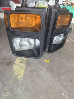 08 Ford F250 Headlights $90