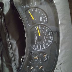 02 Chevy Avalanche Speedometer Used 