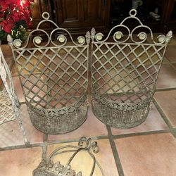 All Set Safavieh Amaris Wrought Iron? 2 Tier Outdoor Bakers Rack - Antique Gray Or Best Offer
