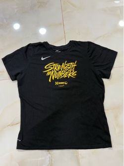 Nike Women’s T-Shirt M Black Strength in Numbers 2019 Playoffs Dri-FIT