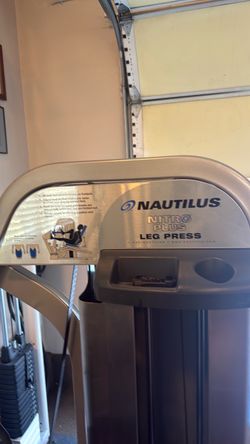 Nautilus Nitroplus leg press